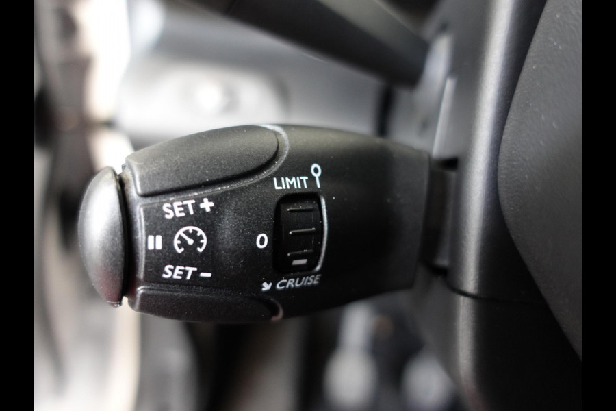 Peugeot Partner 1.5 BlueHDi 100pk L2 Trekhaak Navigatie Airco Apple Carplay Cruise Control 3-Zits Euro6