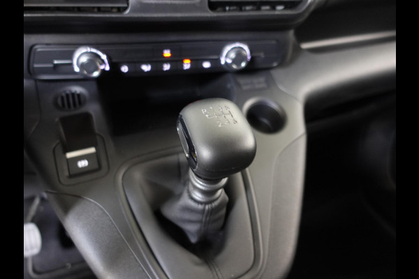 Peugeot Partner 1.5 BlueHDi 100pk L2 Trekhaak Navigatie Airco Apple Carplay Cruise Control 3-Zits Euro6