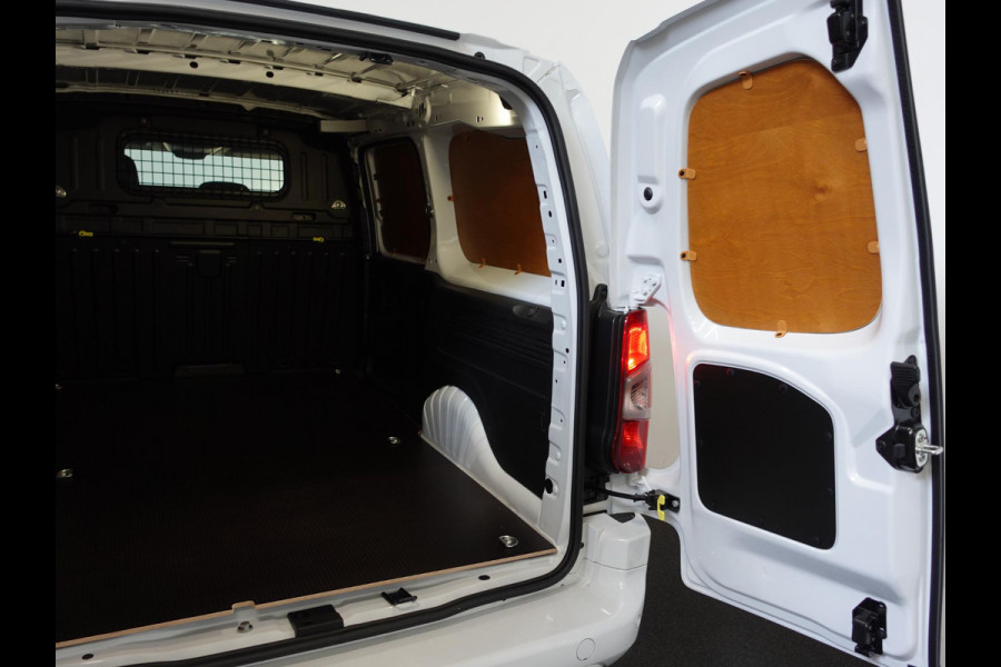 Peugeot Partner 1.5 BlueHDi 100pk L2 Trekhaak Navigatie Airco Apple Carplay Cruise Control 3-Zits Euro6