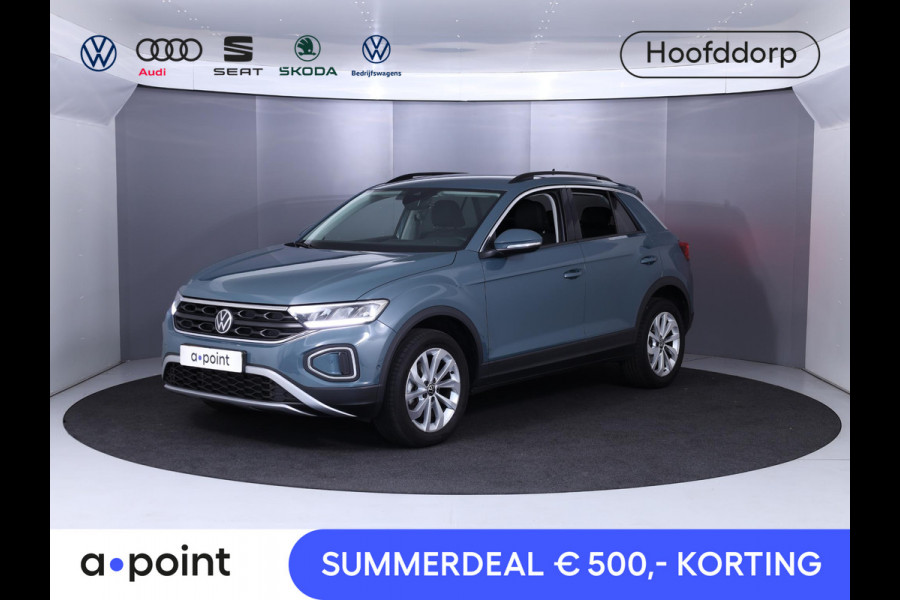 Volkswagen T-Roc 1.5 TSI Life Edition 150 pk Automaat (DSG) | Verlengde garantie | Navigatie via App | Parkeersensoren (Park assist) | Achteruitrijcamera | Adaptieve cruise control |