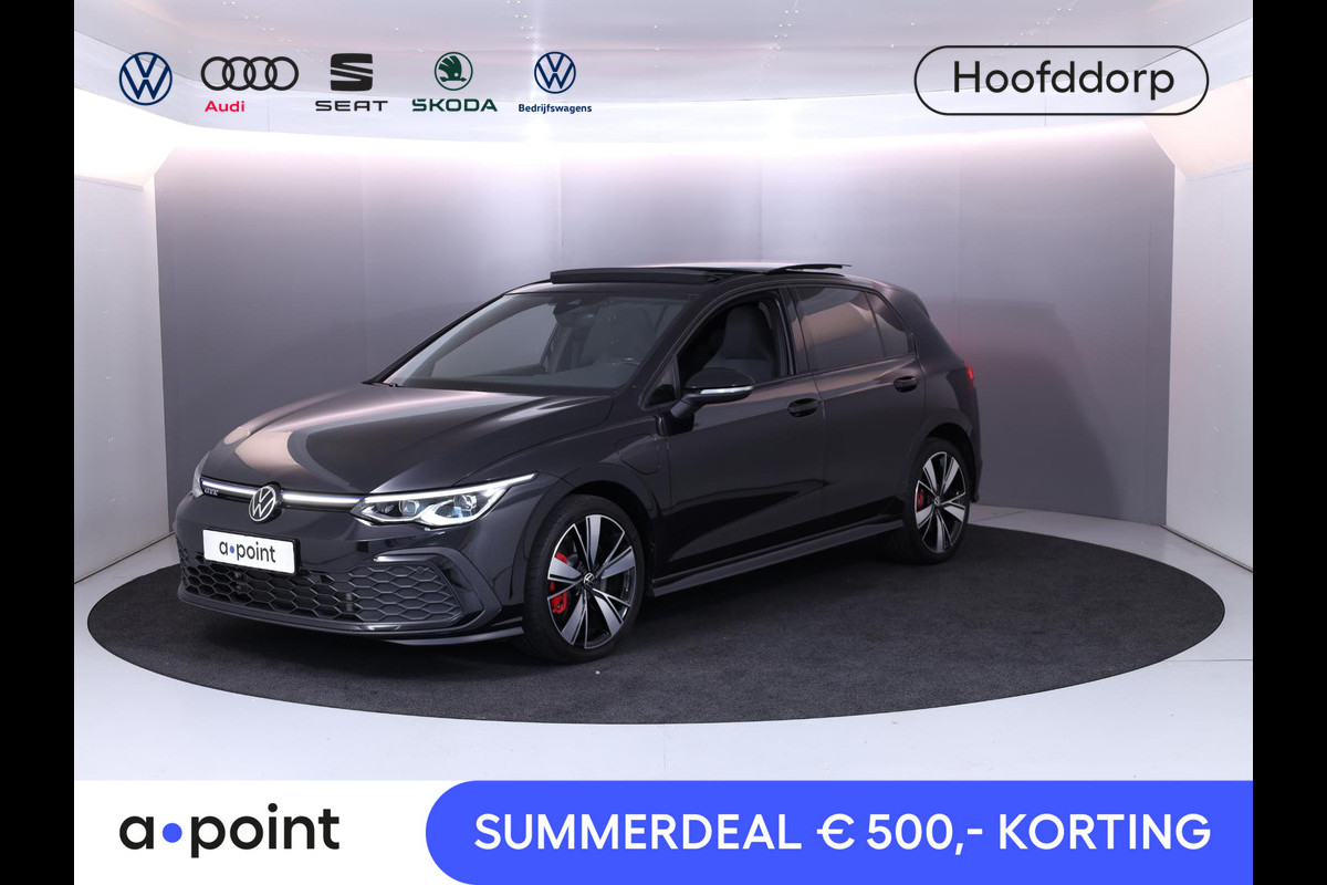 Volkswagen Golf 1.4 eHybrid GTE 245 pk Automaat (DSG) | Navigatie | Panoramadak | Parkeersensoren | Autom. airco (3 zones) | LED koplampen | Volkswagen Golf 1.4 eHybrid GTE 245 pk Automaat (DSG) | Navigatie | Panoramadak | Parkeersensoren | Autom. airco (3 zones) | LED koplampen |