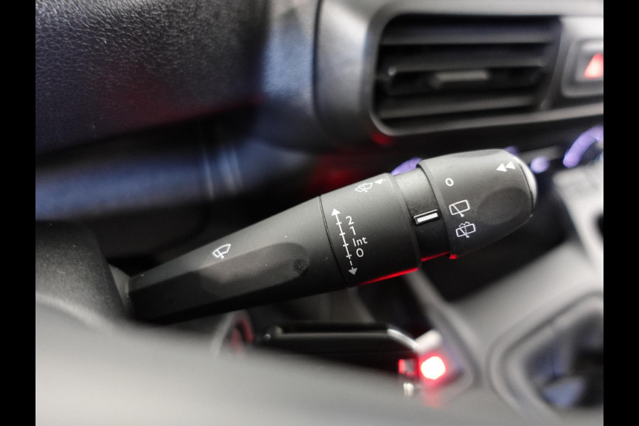Peugeot Partner 1.5 BlueHDi 100pk L2 Trekhaak Bluetooth Airco Parkeersensoren Cruise control