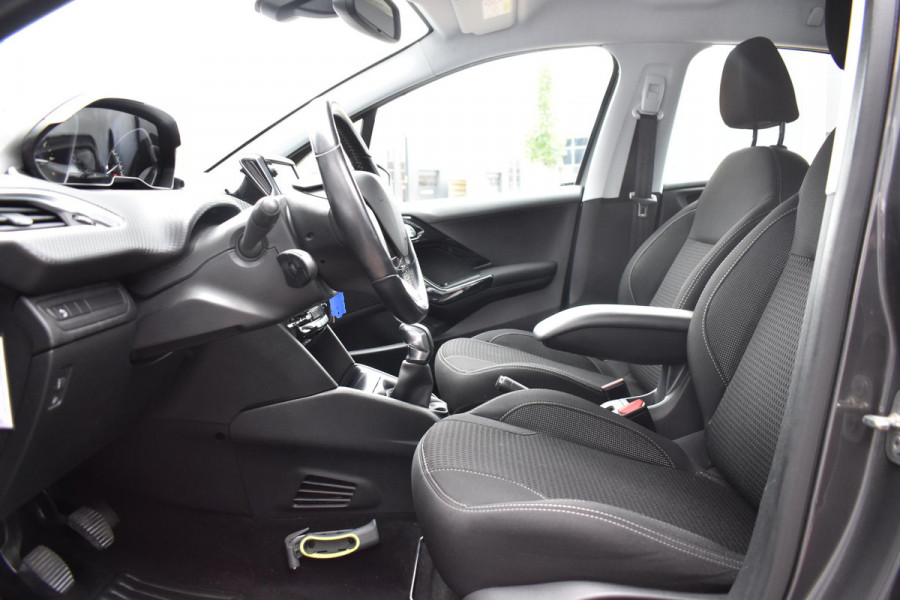 Peugeot 208 1.2 PureTech Blue Lease Executive | Navi | Cruise | Incl. garantie