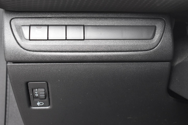 Peugeot 208 1.2 PureTech Blue Lease Executive | Navi | Cruise | Incl. garantie