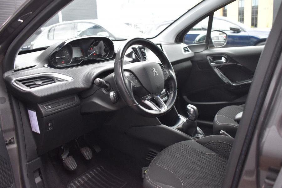 Peugeot 208 1.2 PureTech Blue Lease Executive | Navi | Cruise | Incl. garantie