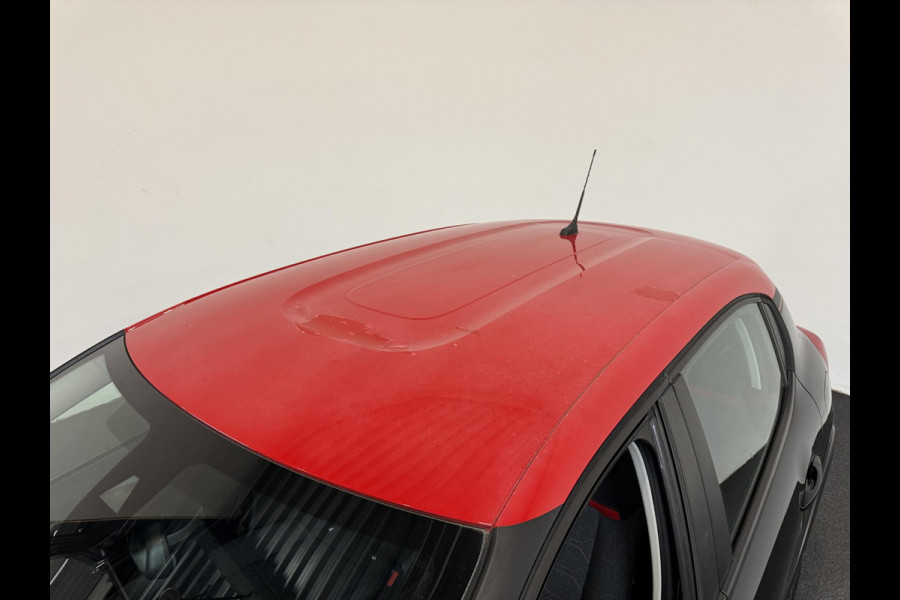Citroën C3 1.2 PureTech Shine Navigatie Climate control Parkeersensoren