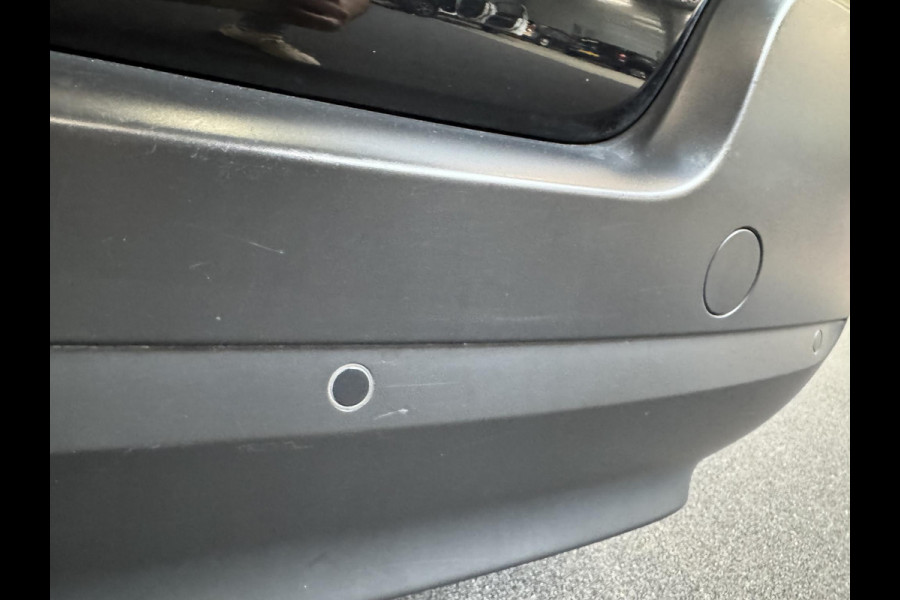 Citroën C3 1.2 PureTech Shine Navigatie Climate control Parkeersensoren