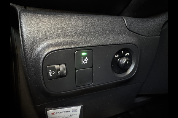Citroën C3 1.2 PureTech Shine Navigatie Climate control Parkeersensoren