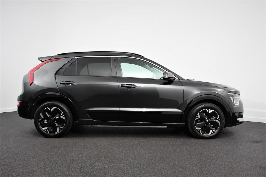 Kia Niro EV DynamicPlusLine 64.8 kWh | DEMO ! | Navigatie Half Leder Schuif-kantel dak Electrisch bedienbare achterklep DAB Led Camera Extra Getint Glas Lichtmetalen Velgen
