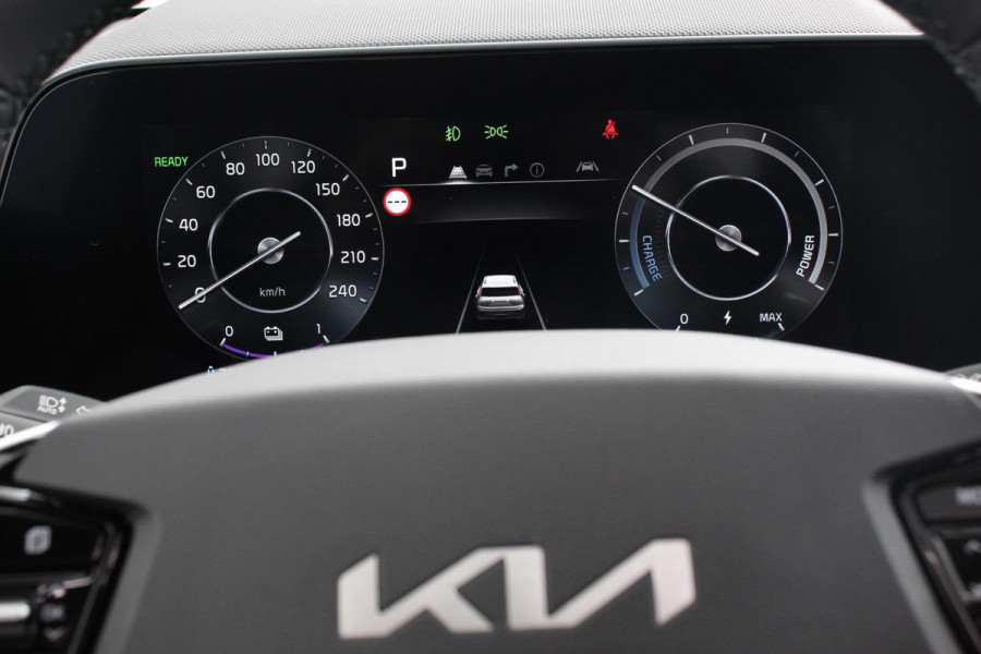Kia Niro EV DynamicPlusLine 64.8 kWh | DEMO ! | Navigatie Half Leder Schuif-kantel dak Electrisch bedienbare achterklep DAB Led Camera Extra Getint Glas Lichtmetalen Velgen