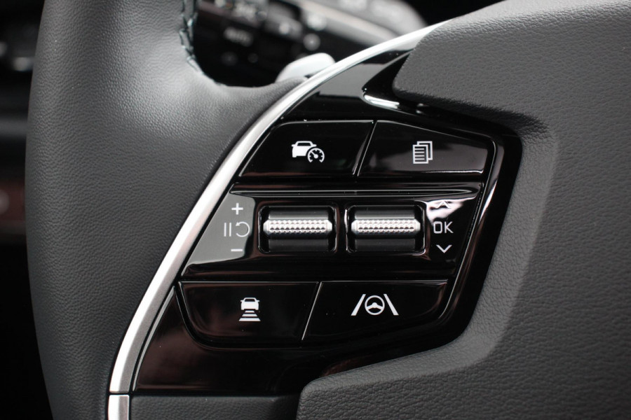 Kia Niro EV DynamicPlusLine 64.8 kWh | DEMO ! | Navigatie Half Leder Schuif-kantel dak Electrisch bedienbare achterklep DAB Led Camera Extra Getint Glas Lichtmetalen Velgen