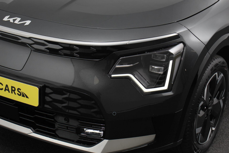 Kia Niro EV DynamicPlusLine 64.8 kWh | DEMO ! | Navigatie Half Leder Schuif-kantel dak Electrisch bedienbare achterklep DAB Led Camera Extra Getint Glas Lichtmetalen Velgen