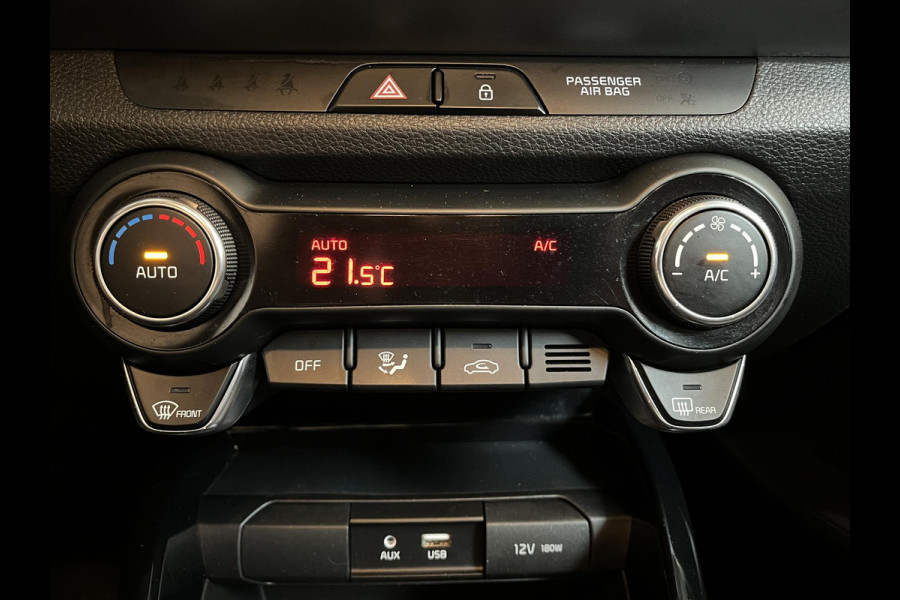 Kia Stonic 1.0 T-GDi 120PK DynamicPlusLine Navigatie Apple Carplay/Android Auto Cruise Control Stoel/Stuurverwarming Privacy Glass Parkeersensoren