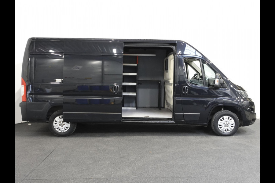Peugeot Boxer 165PK L3H2 Premium Navigatie Camera Cruise Control Trekhaak airco