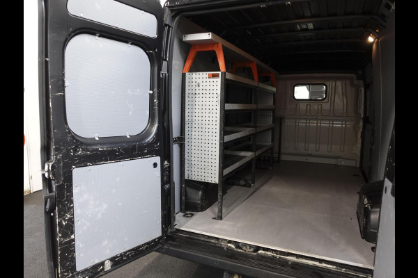 Peugeot Boxer 165PK L3H2 Premium Navigatie Camera Cruise Control Trekhaak airco