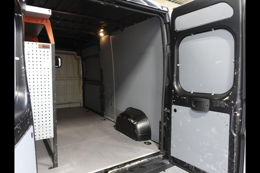 Peugeot Boxer 165PK L3H2 Premium Navigatie Camera Cruise Control Trekhaak airco