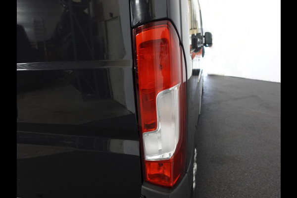 Peugeot Boxer 165PK L3H2 Premium Navigatie Camera Cruise Control Trekhaak airco