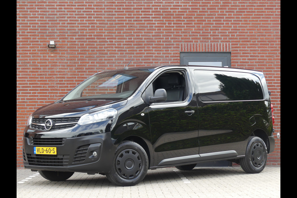 Opel Vivaro 2.0 CDTI Airco/PDC/Trekhaak/Navigatie Opel Vivaro 2.0 CDTI Airco/PDC/Trekhaak/Navigatie