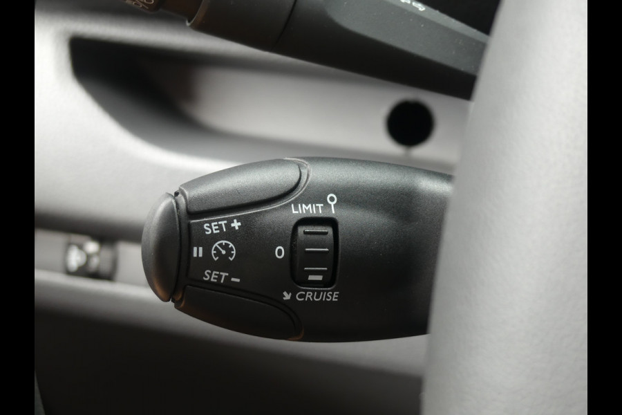 Opel Vivaro 2.0 CDTI Airco/PDC/Trekhaak/Navigatie