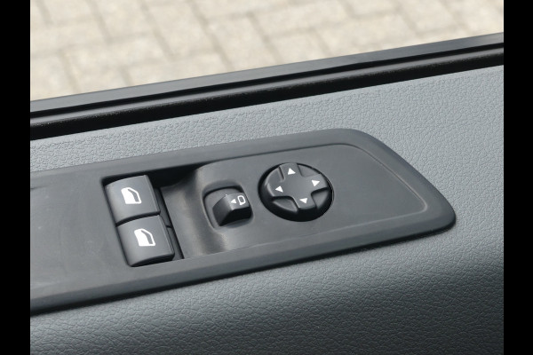 Opel Vivaro 2.0 CDTI Airco/PDC/Trekhaak/Navigatie