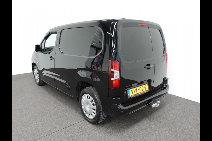 Opel Combo 130PK Automaat L1H1 Apple Carplay Cruise control Trekhaak Parkeersensoren Stuurwielverwarming