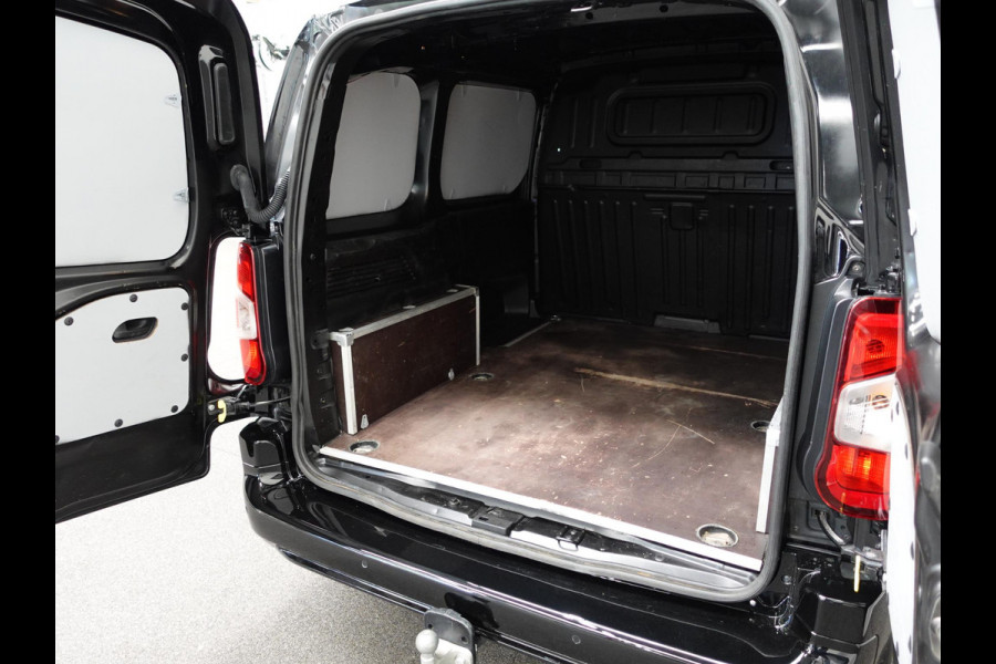 Opel Combo 130PK Automaat L1H1 Apple Carplay Cruise control Trekhaak Parkeersensoren Stuurwielverwarming