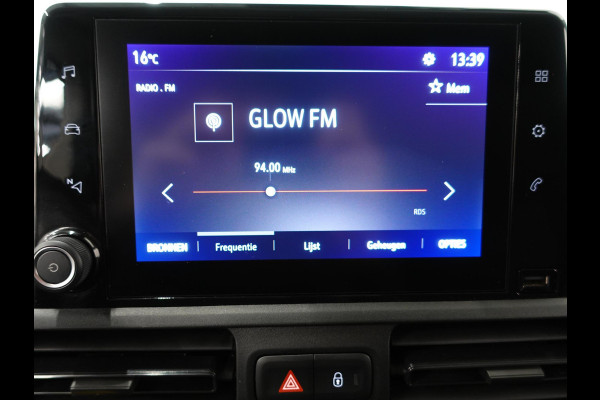 Opel Combo 130PK Automaat L1H1 Apple Carplay Cruise control Trekhaak Parkeersensoren Stuurwielverwarming