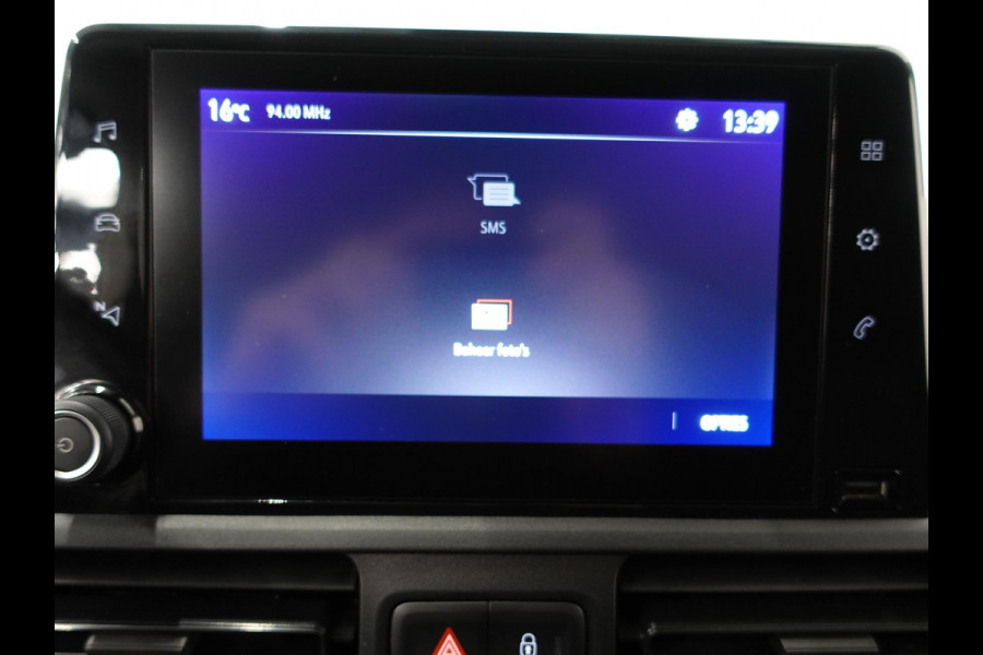 Opel Combo 130PK Automaat L1H1 Apple Carplay Cruise control Trekhaak Parkeersensoren Stuurwielverwarming