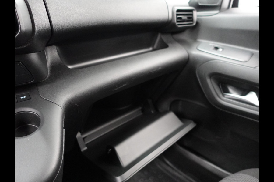 Opel Combo 130PK Automaat L1H1 Apple Carplay Cruise control Trekhaak Parkeersensoren Stuurwielverwarming