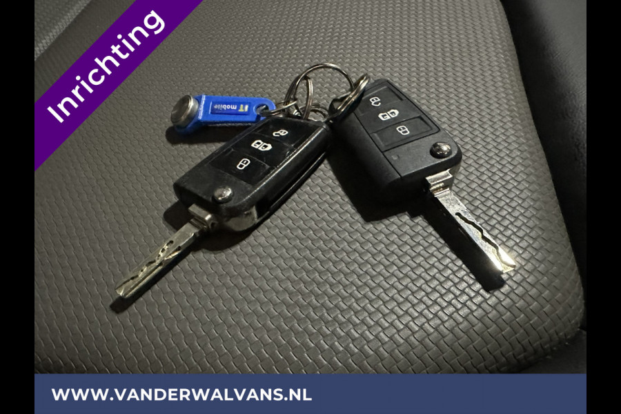 Volkswagen Crafter 2.0 TDI 177pk 3500kg Trekhaak Achterwiel aandrijving L3H3 L2H2 Inrichting Euro6 Airco | Camera | Navigatie | Apple Carplay Android Auto, Cruiscontrol, Chauffeursstoel, Verwarmde Voorruit, Parkeersensoren