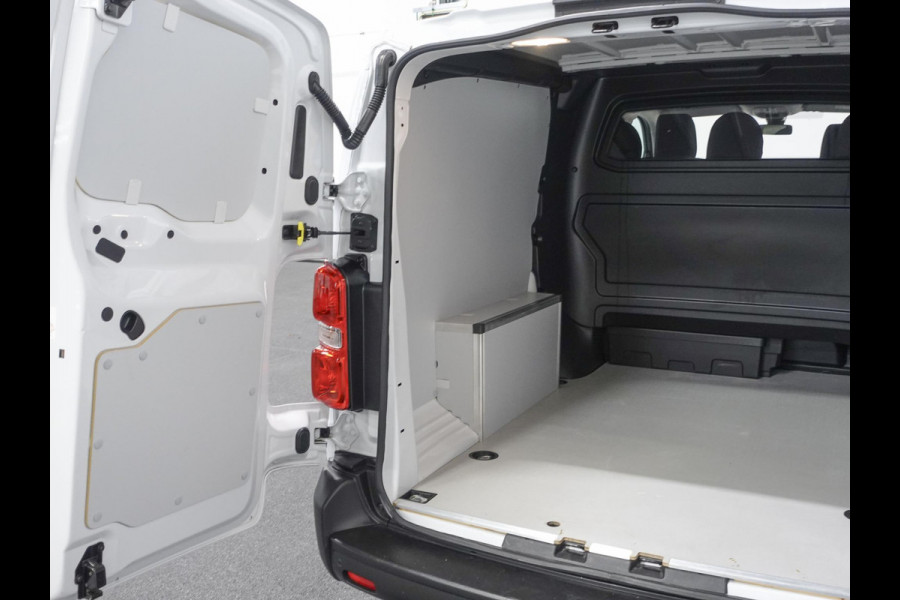 Opel Vivaro 2.0 CDTI L3H1 145pk Dubbele Cabine Edition Navigatie Trekhaak Cruise control Airco