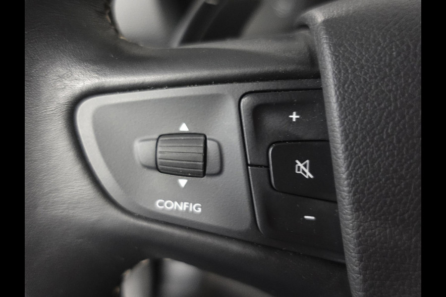 Opel Vivaro 2.0 CDTI L3H1 145pk Dubbele Cabine Edition Navigatie Trekhaak Cruise control Airco