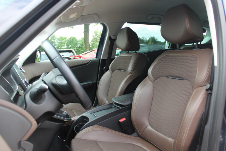 Renault Grand Scénic 1.2 TCe Intens 7p. / Trekhaak / Camera / Navigatie / 20'' / Half leder / Keyless / Dodehoek / Cruise Control