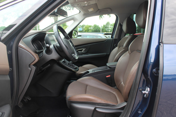 Renault Grand Scénic 1.2 TCe Intens 7p. / Trekhaak / Camera / Navigatie / 20'' / Half leder / Keyless / Dodehoek / Cruise Control