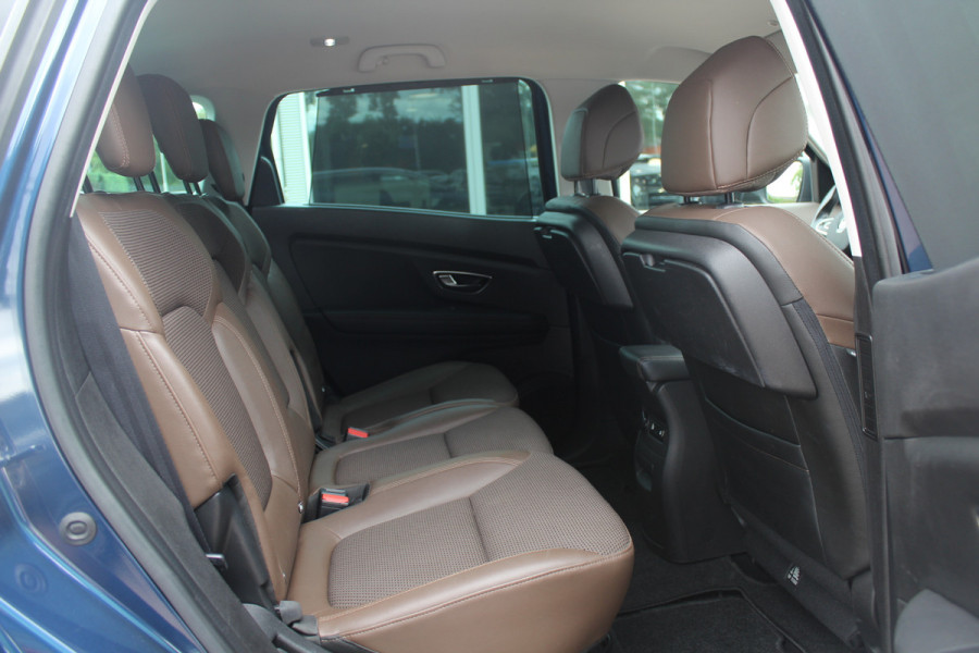 Renault Grand Scénic 1.2 TCe Intens 7p. / Trekhaak / Camera / Navigatie / 20'' / Half leder / Keyless / Dodehoek / Cruise Control