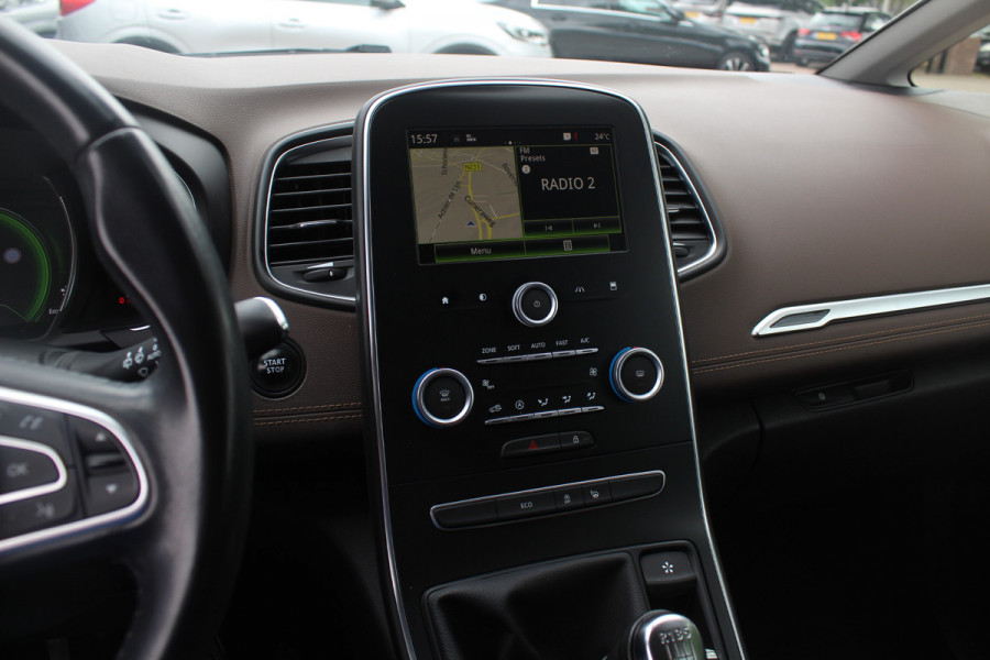 Renault Grand Scénic 1.2 TCe Intens 7p. / Trekhaak / Camera / Navigatie / 20'' / Half leder / Keyless / Dodehoek / Cruise Control