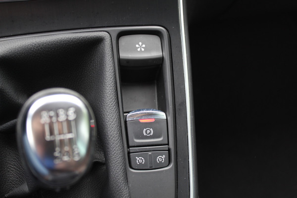 Renault Grand Scénic 1.2 TCe Intens 7p. / Trekhaak / Camera / Navigatie / 20'' / Half leder / Keyless / Dodehoek / Cruise Control