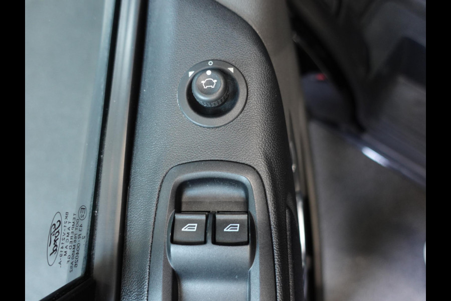 Ford Transit Custom 300 2.0 TDCI L2H1 Trend Automaat Dubbele cabine Airco Navi Cruise control Camera