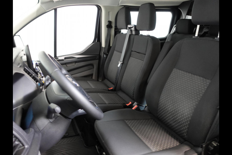 Ford Transit Custom 300 2.0 TDCI L2H1 Trend Automaat Dubbele cabine Airco Navi Cruise control Camera