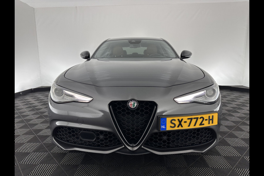 Alfa Romeo Giulia 2.0 T AWD Veloce Aut. *FULL-LEATHER | XENON | MEMORY-PACK | HARMAN/KARDON | CAMERA | KEYLESS | DAB+ | NAVI-FULLMAP | ECC | PDC | CRUISE | 19''ALU*