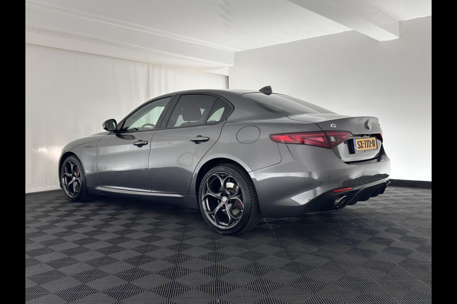Alfa Romeo Giulia 2.0 T AWD Veloce Aut. *FULL-LEATHER | XENON | MEMORY-PACK | HARMAN/KARDON | CAMERA | KEYLESS | DAB+ | NAVI-FULLMAP | ECC | PDC | CRUISE | 19''ALU*