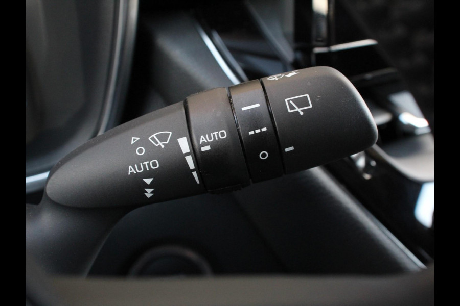Toyota Corolla Touring Sports Hybrid 140 PK Automaat Dynamic | Navigatie | DAB | Camera | LED | Adaptive Cruise Control | Keyless Go | Lichtmetalen velgen