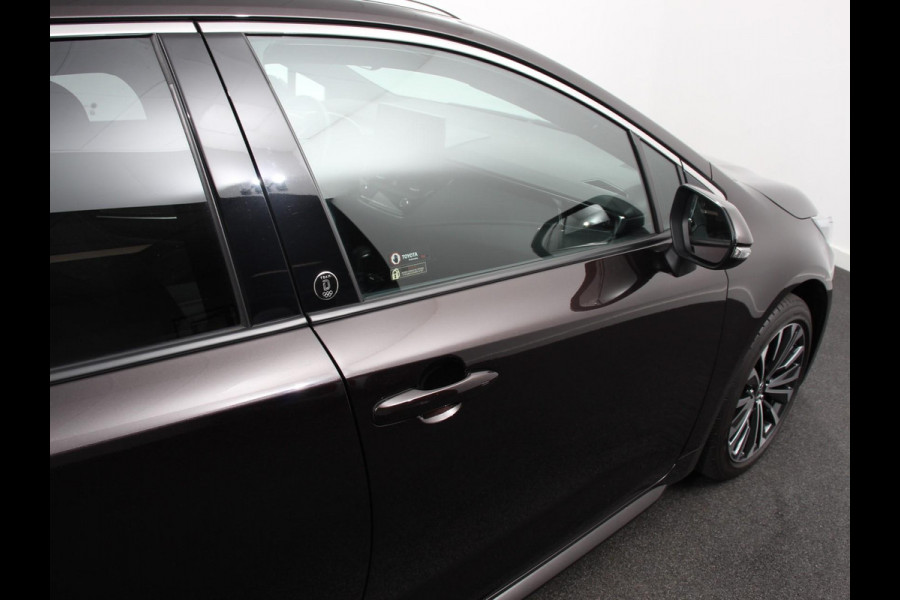 Toyota Corolla Touring Sports Hybrid 140 PK Automaat Dynamic | Navigatie | DAB | Camera | LED | Adaptive Cruise Control | Keyless Go | Lichtmetalen velgen