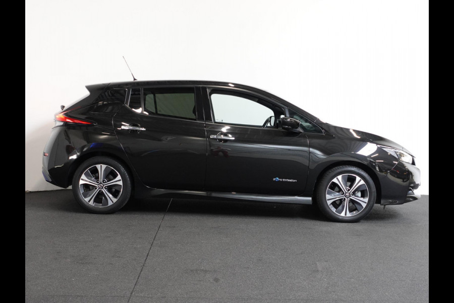 Nissan Leaf N-Connecta 40 kWh Navigatie Bluetooth Cruise Control Lichtmetalen Velgen