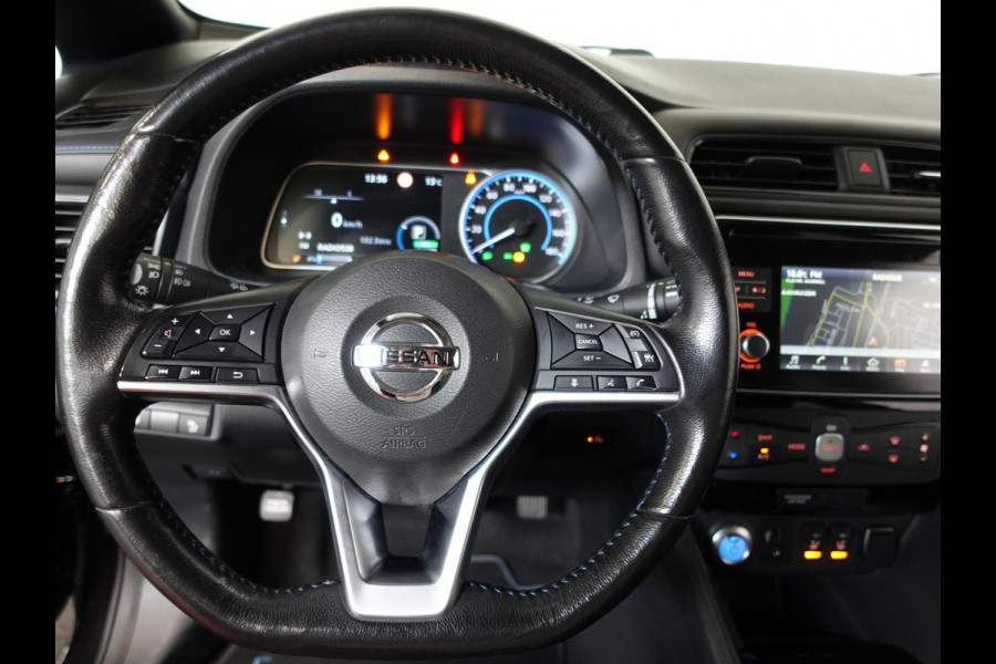 Nissan Leaf N-Connecta 40 kWh Navigatie Bluetooth Cruise Control Lichtmetalen Velgen