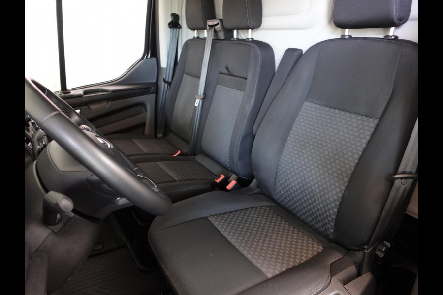 Ford Transit Custom 300 2.0 TDCI L2H1 Trend Automaat Airco Navigatie Cruisecontrol Camera Parkeersensoren Trekhaak