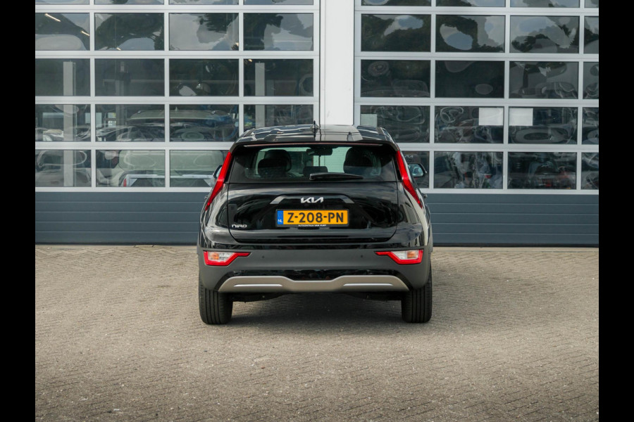 Kia Niro EV Light Edition 64.8 kWh | Navigatie | Achteruitrijcamera | Airco | Cruise control Adaptieve |
