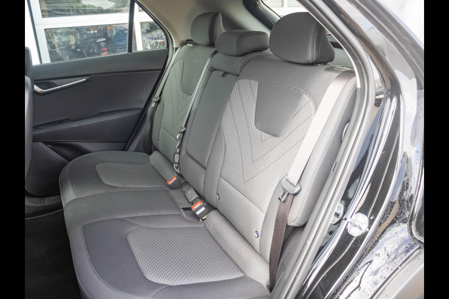Kia Niro EV Light Edition 64.8 kWh | Navigatie | Achteruitrijcamera | Airco | Cruise control Adaptieve |