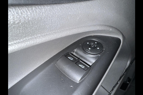 Ford Transit Connect 1.5 EcoBlue L2 Trend Automaat Navigatie Airco ParkeersensorenCruise Control 3Zits Camera
