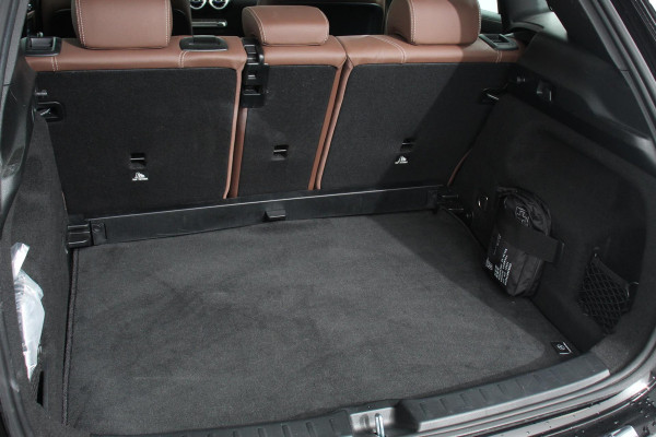 Mercedes-Benz GLA 200 163pk Automaat Progressive Premium | Panorama dak Half lederen bekleding Navigatie Camera Stoelverwarming Electrisch bedienbare achterklep Led